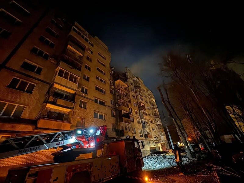 "Запоріжсталь" Ахметова долучилася до допомоги містянам, які постраждали від ракетної атаки