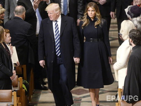 Трамп начал второй день на посту главы государства с молебна в вашингтонском Кафедральном соборе