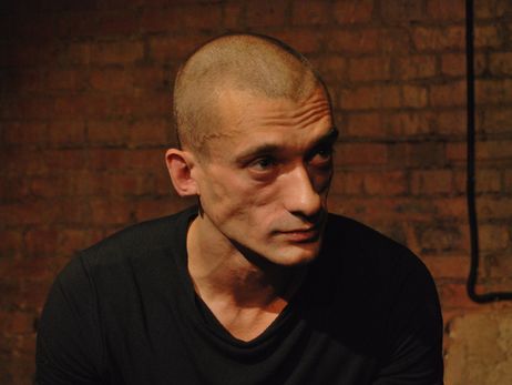 Павленский заявил, что адвокат актрисы 