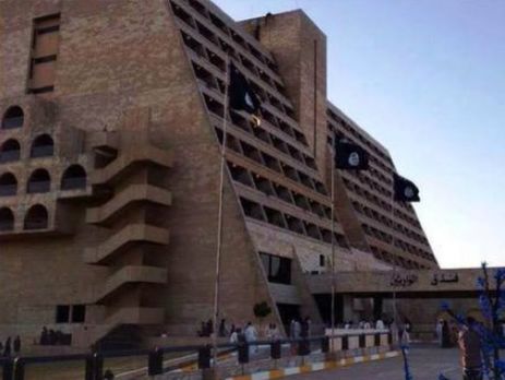 Боевики ИГИЛ взорвали большой отель на западе Мосула
