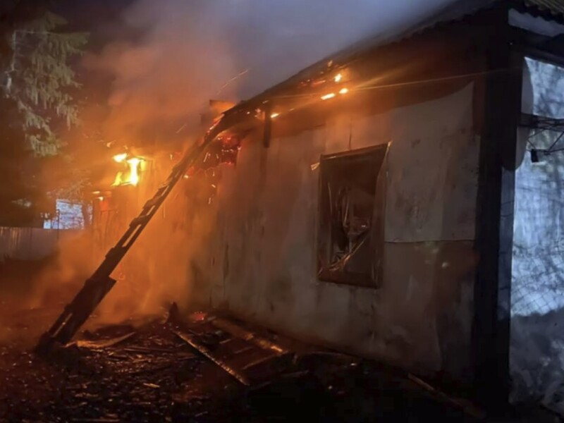 У Київській області через пожежу загинули жінка й дитина, ще двох дітей встигли врятувати