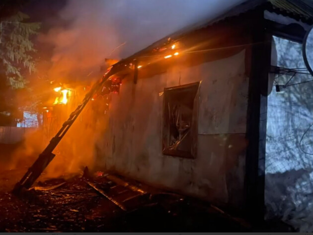 В Киевской области из-за пожара погибли женщина и ребенок, еще двух детей успели спасти