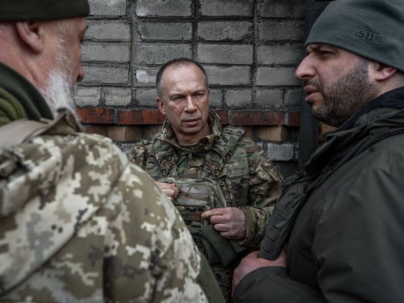 "Не претензія, а констатація факту". Сирський розповів, на яких напрямках фронту не вдалося досягти задуманого через затримки допомоги Заходу