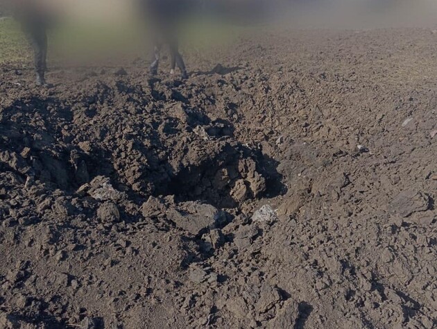 Окупанти вдарили ракетою по Бериславському району, постраждало двоє цивільних, пошкоджено ЛЕП – прокуратура