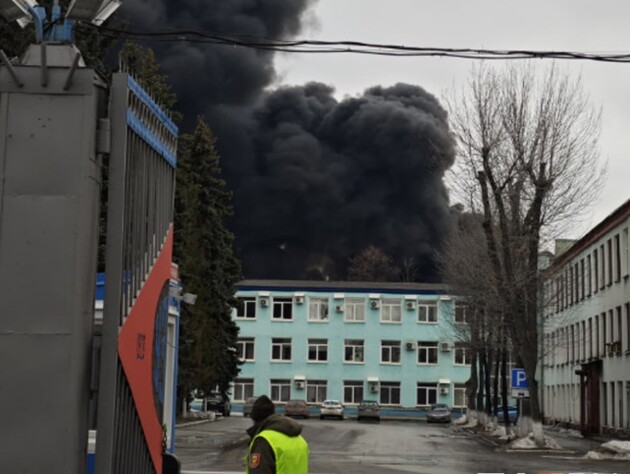 В РФ горит крупный машиностроительный завод 