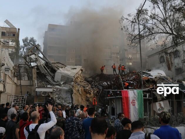 Иран заявил, что Израиль разбомбил его посольство в Сирии. Погибли два генерала, среди них – один из командиров 