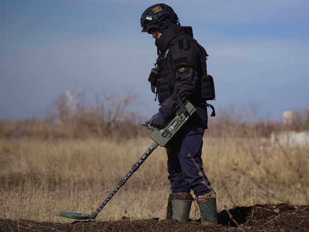 Более четверти территории Украины загрязнены взрывными устройствами – ГСЧС