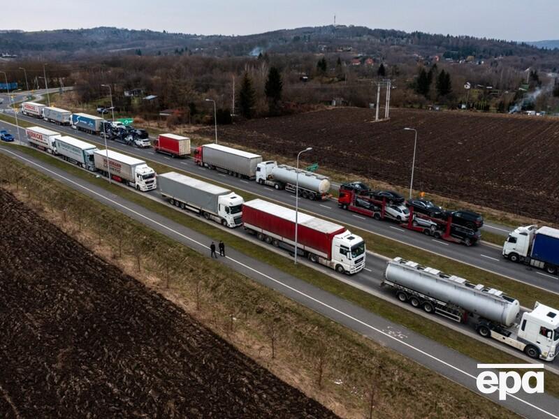 Польские фермеры частично разблокировали движение в одном пункте пропуска на границе с Украиной