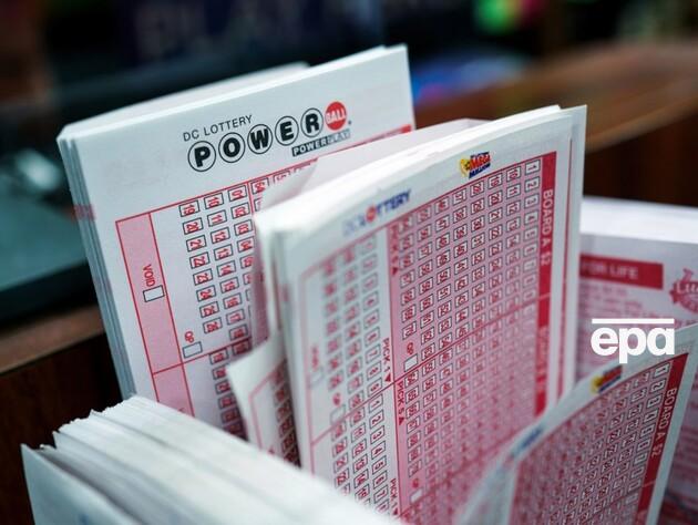 В США в лотерее Powerball сорвали джекпот в более чем $1,3 млрд
