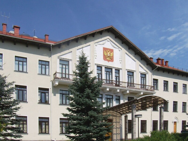 В посольство РФ в Литве две ночи подряд бросали "коктейли Молотова"