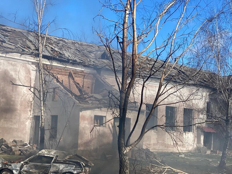 Окупанти вдарили бомбами по Сумах і Білопіллю, є постраждалі – ОВА