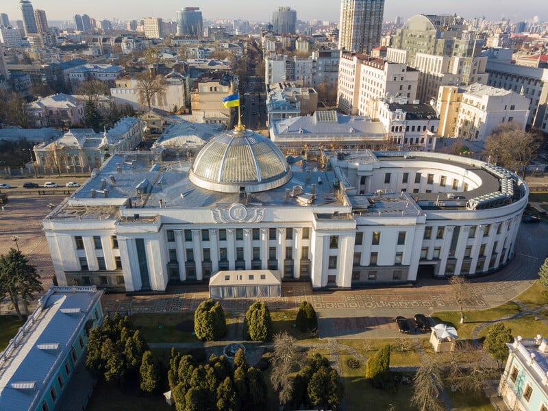 Рада підтримала в першому читанні законопроєкт про посилення відповідальності за військові правопорушення