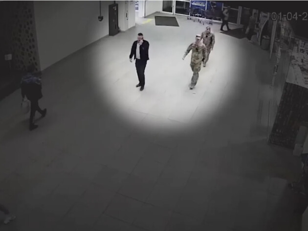 Начальника Солом'янського ТЦК понизили після спроби вручити повістку журналісту 