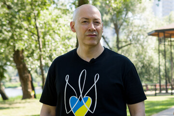 Тонущая Россия без хлеба и бензина, мирные переговоры, когда Путин начнет наступление. Стрим Голованова с Гордоном. Трансляция