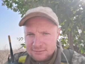 Український військовий Віталій Шумей, який дістав тяжку травму голови, заговорив