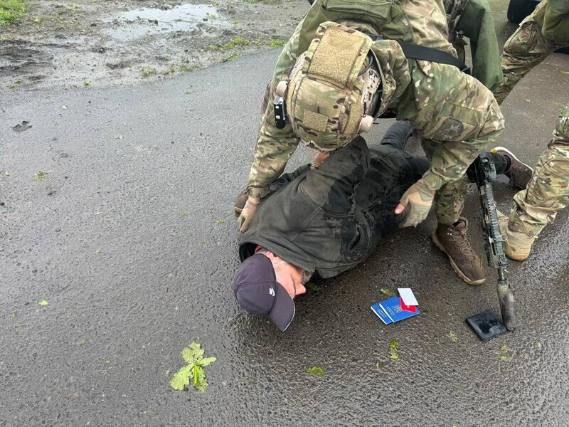 Підозрювані в розстрілі поліцейських у Вінницькій області везли гранати – МВС