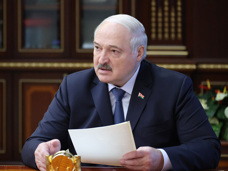 "Треба копати й шукати". Лукашенко заявив про необхідність знайти у Білорусі великі обсяги нафти