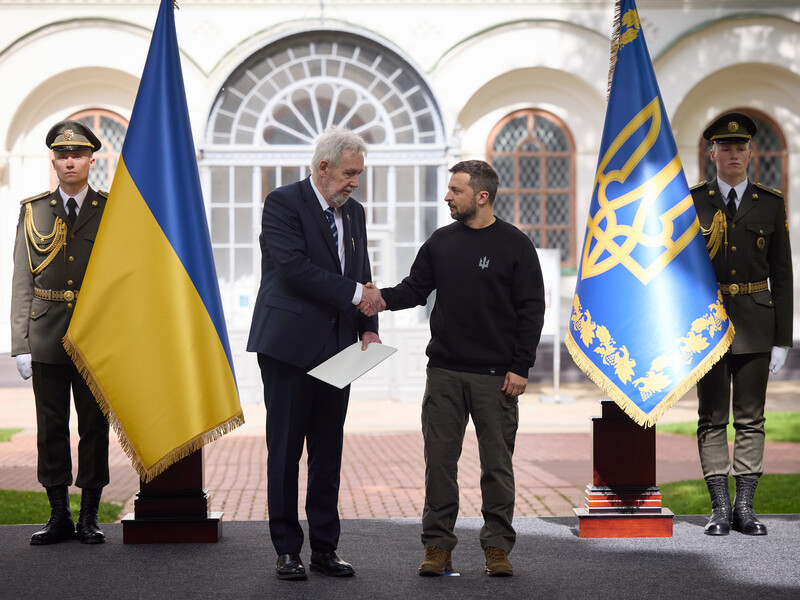 Зеленский принял верительные грамоты от послов пяти стран, которые начали работу в Украине. Видео