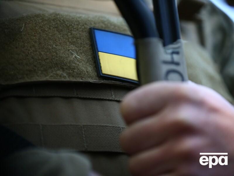 С 23 апреля консульства Украины прекратят предоставлять услуги мужчинам призывного возраста – СМИ