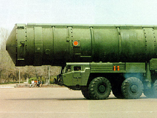 Китай размещает межконтинентальные баллистические ракеты вблизи границы с РФ &ndash; СМИ
