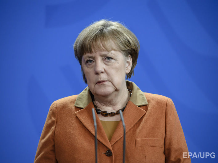 Меркель заверила, что не покупает ботов для Facebook