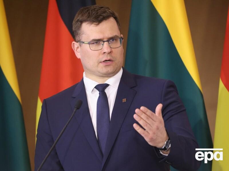 Литва намерена помочь Украине вернуть военнообязанных мужчин, но "собирать и отвозить" не будут