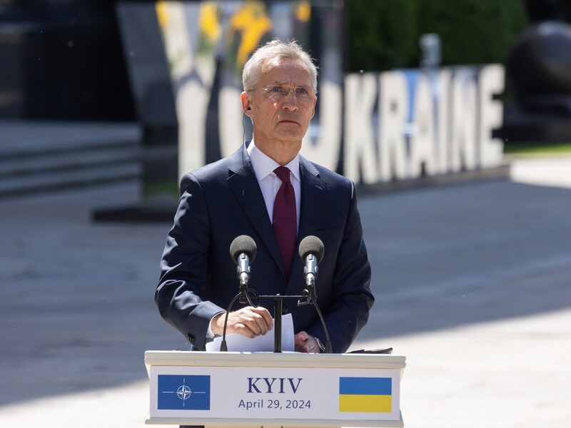 Україну навряд чи запросять до НАТО на саміті в липні – Столтенберг