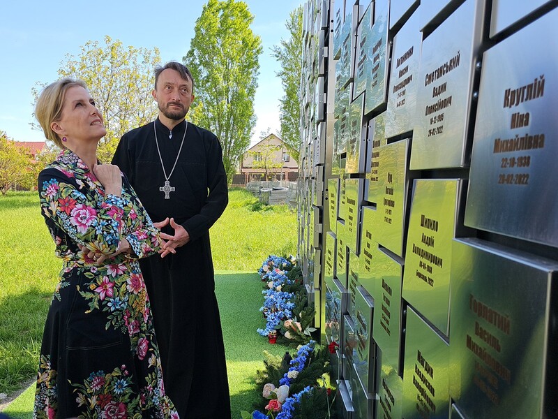 В Україну приїхала герцогиня Единбурзька. Це перший візит представника королівської родини Великобританії за час повномасштабної війни