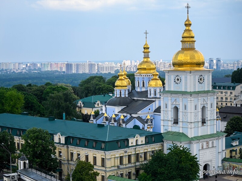 Богослужіння на Великдень. Де й коли дивитися прямі трансляції