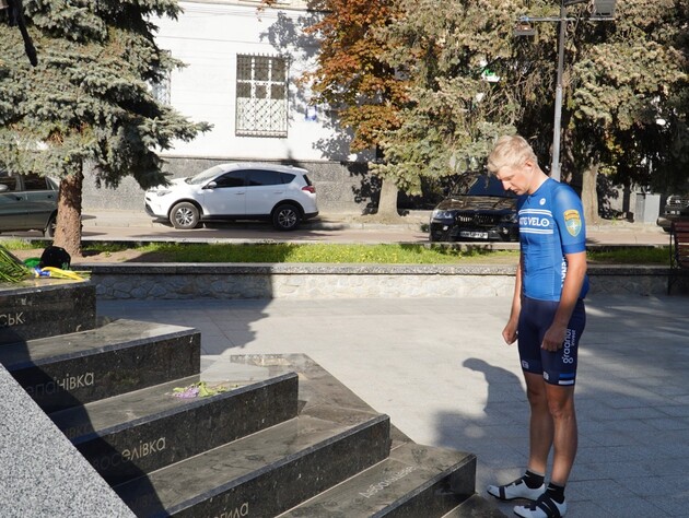 Естонський депутат-велосипедист: Я бачив усі жахливі речі, які росіяни тут зробили. Я маю зробити все можливе, щоб допомогти Україні і принести мир у Європу