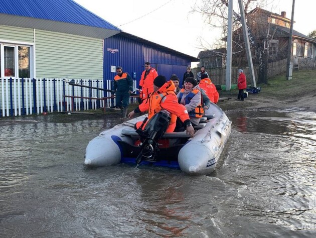 В России прорвало дамбу еще в одной области, затопило более сотни домов