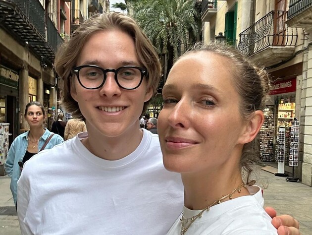 Осадчая показала новое фото своего 21-летнего сына, который учится за границей