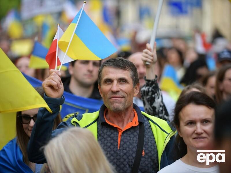 Большинство украинских беженцев довольны жизнью в новой стране, но половина, вероятно, вернется в Украину – исследование КМИС