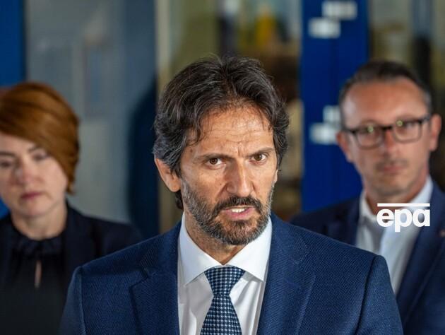 Глава міноборони Словаччини заявив, що у Фіцо після операції 