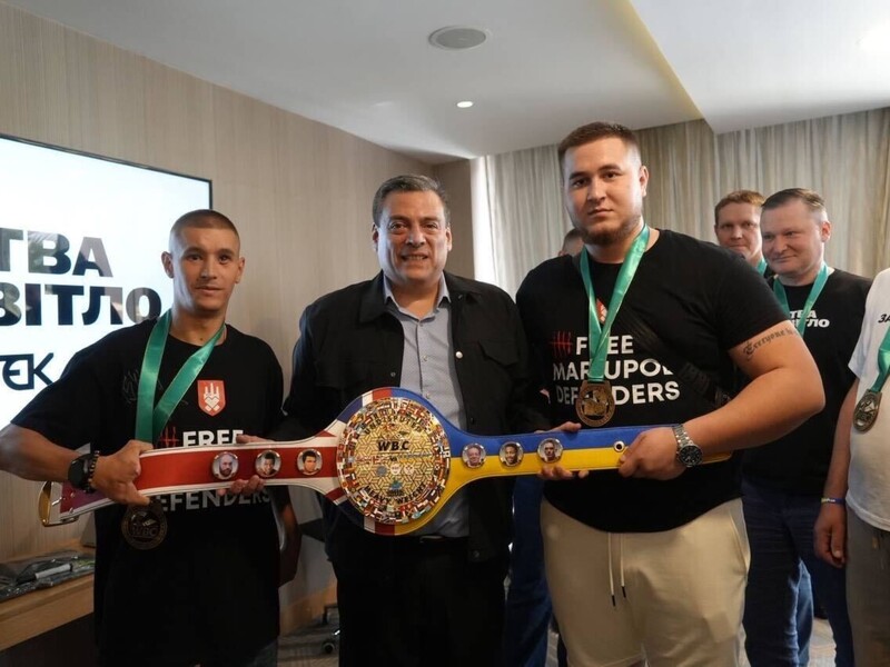 "Вы – герои человечества". Глава WBC Сулейман поздравил украинских ветеранов в Эр-Рияде