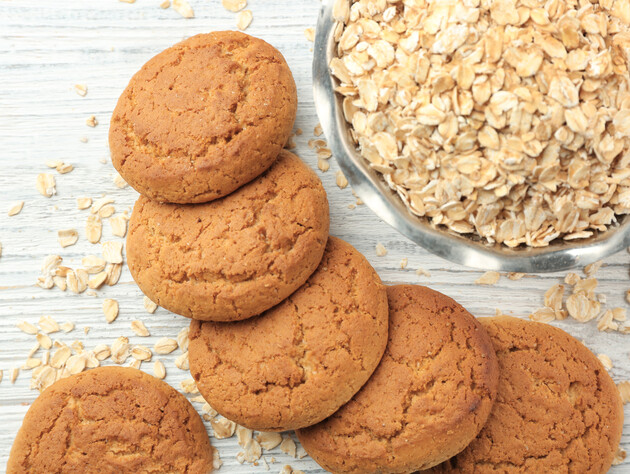 Никогда не делайте это с тестом – и печенье получится мягкое внутри и хрустящее снаружи. 