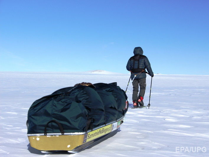 Польская путешественница пешком дошла от побережья Антарктиды до Южного полюса