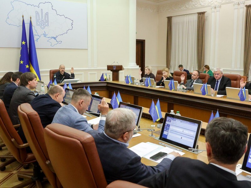 Правительство Украины планирует поднять НДС на 2–3%, а военный сбор – увеличить втрое – СМИ