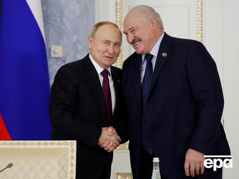 Нелегітимний Путін прилетів у Мінськ і хоче, щоб Білорусь брала участь у ядерних навчаннях. Лукашенко зустрів його фразою: "У вас сьогодні важкий день"