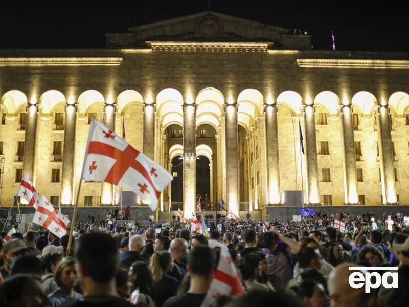 Парламент Грузии преодолел вето президента на закон об "иноагентах"