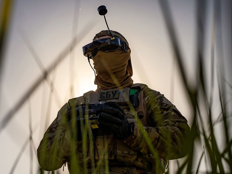 Росіяни в Харківській області ховаються від українських FPV-дронів у нори й моляться, щоб вижити – перехоплення СБУ