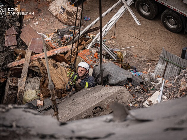 В разбитой РФ харьковской пятиэтажке нашли еще одну жертву