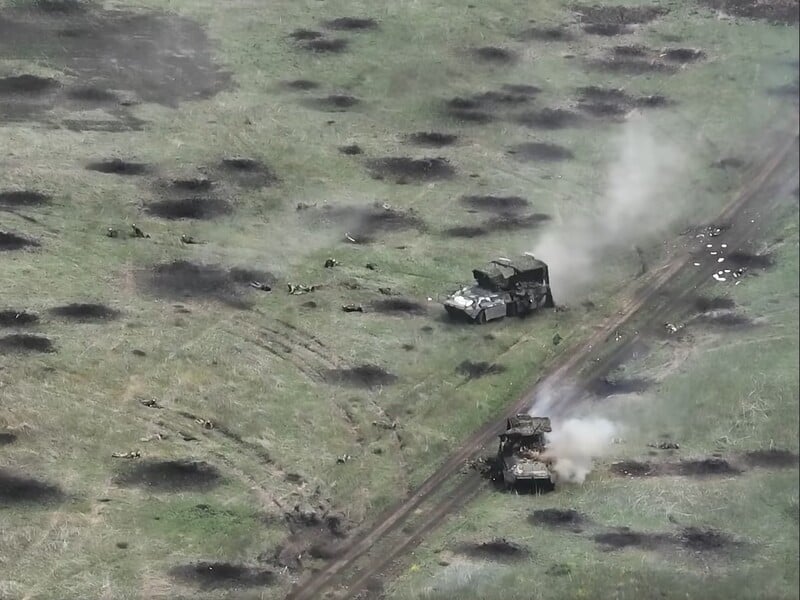 "Bradley разобрал два БТР-82". В ВСУ показали, как пушка Bushmaster остановила технику и ликвидировала российских десантников