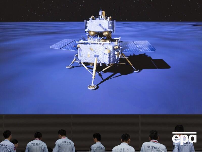 Китайський місячний модуль удруге в історії сів на зворотному боці Місяця