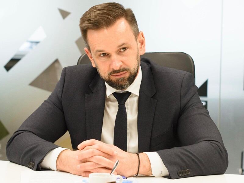 Політолог Курпас заявив, що заступником керівника ОП може стати людина, яка "фактично залежна від пропутінської Угорщини"