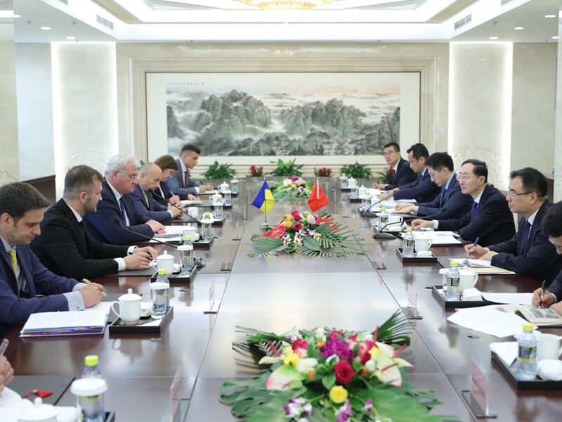Україна провела політичні консультації з Китаєм у Пекіні