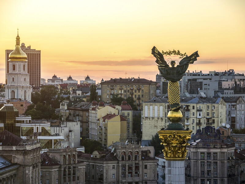 В умовах значного дефіциту "світло-сірі" зони на графіках у Києві теж означають вимкнення світла – ДТЕК