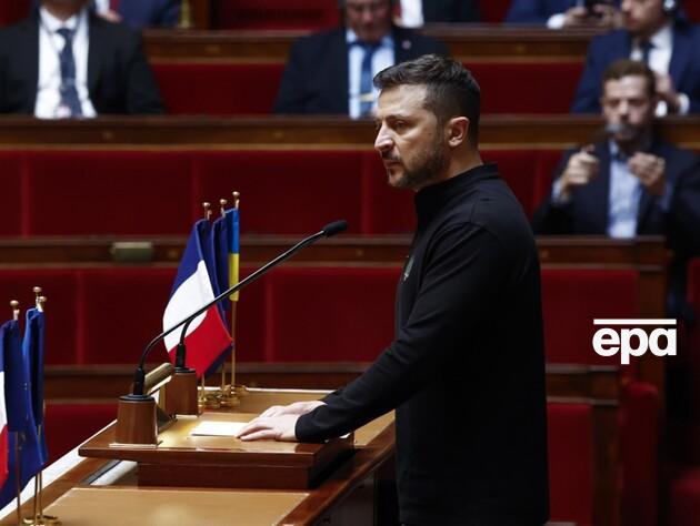 Зеленський: Упевнений, що настане день, коли Україна зможе побачити у своєму небі такі літаки, які ми бачили в небі Нормандії