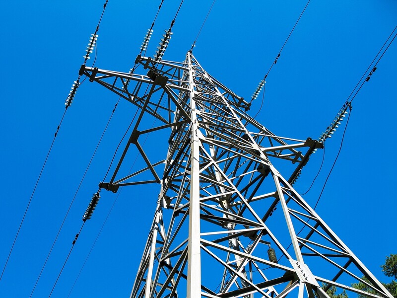 "Укрэнерго" анонсировало на 10 июня отключение электроэнергии по графикам во второй половине дня