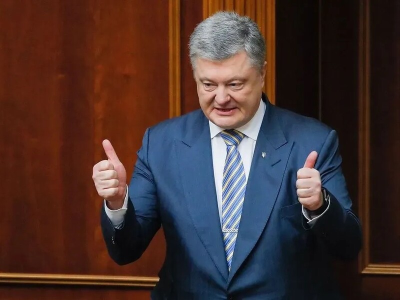 Политолог Олещук: Песков и Порошенко озвучивают одинаковые заявления по поводу действий Украины на международной арене